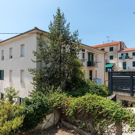 Studio Apartment Home Split Exterior photo